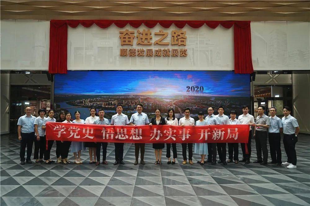 逃离诡异小镇