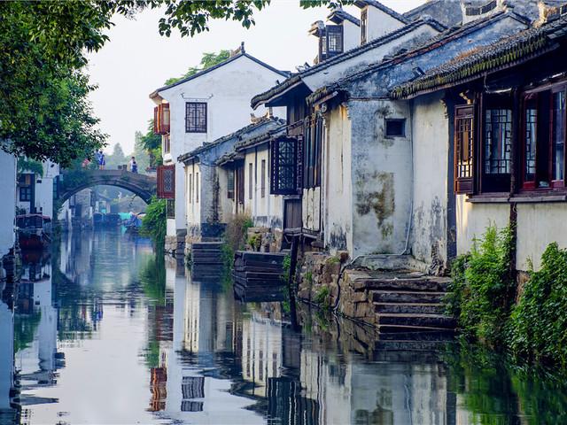 你工作时候别人说你年轻胜任不了，怎么回答？