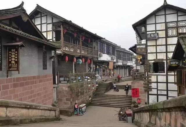 金普年货大集的魅力有多大?2.4米大锅熬羊汤,每天都得熬五六锅